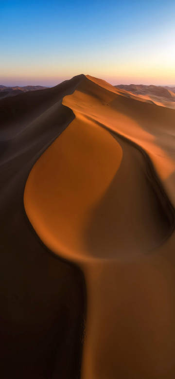 日落下的沙漠风景图片