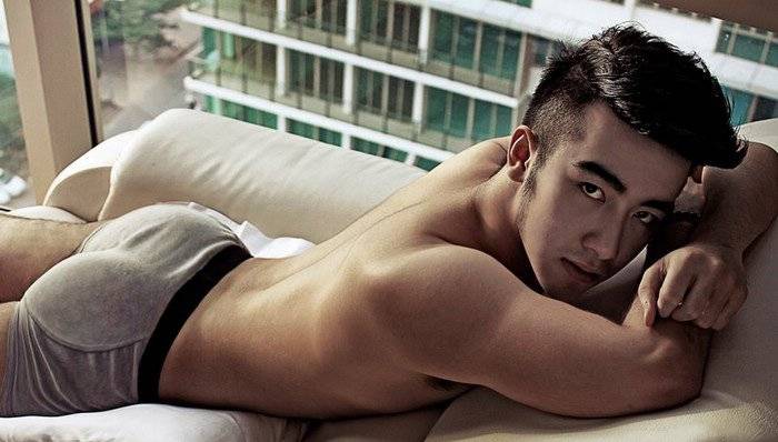 肌肉男模Luc Trieu Vy