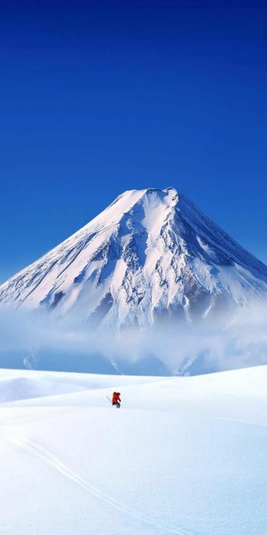 唯美圣洁的大雪山手机壁纸