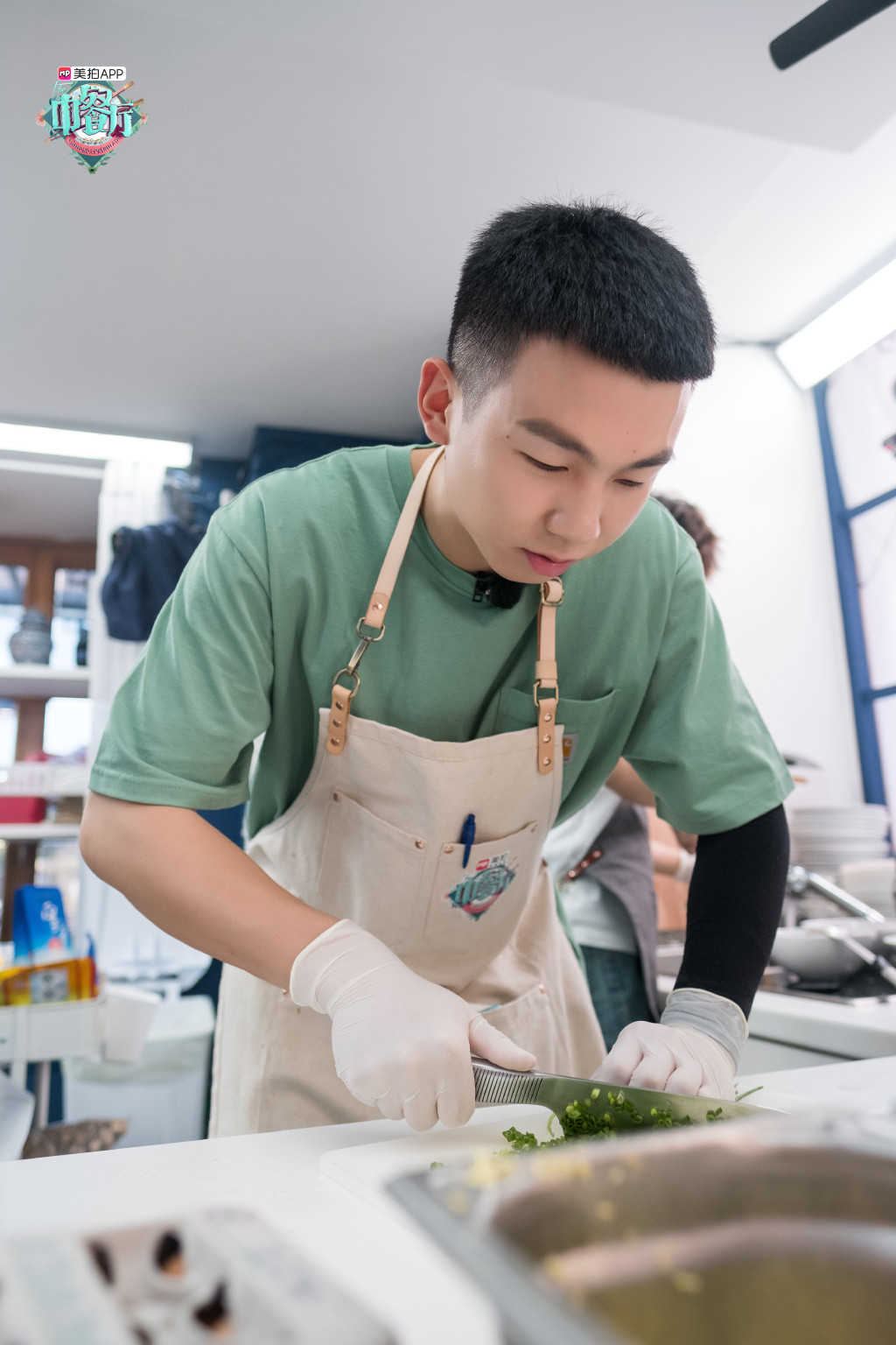 《中餐厅第二季》白举纲帅气剧照图片