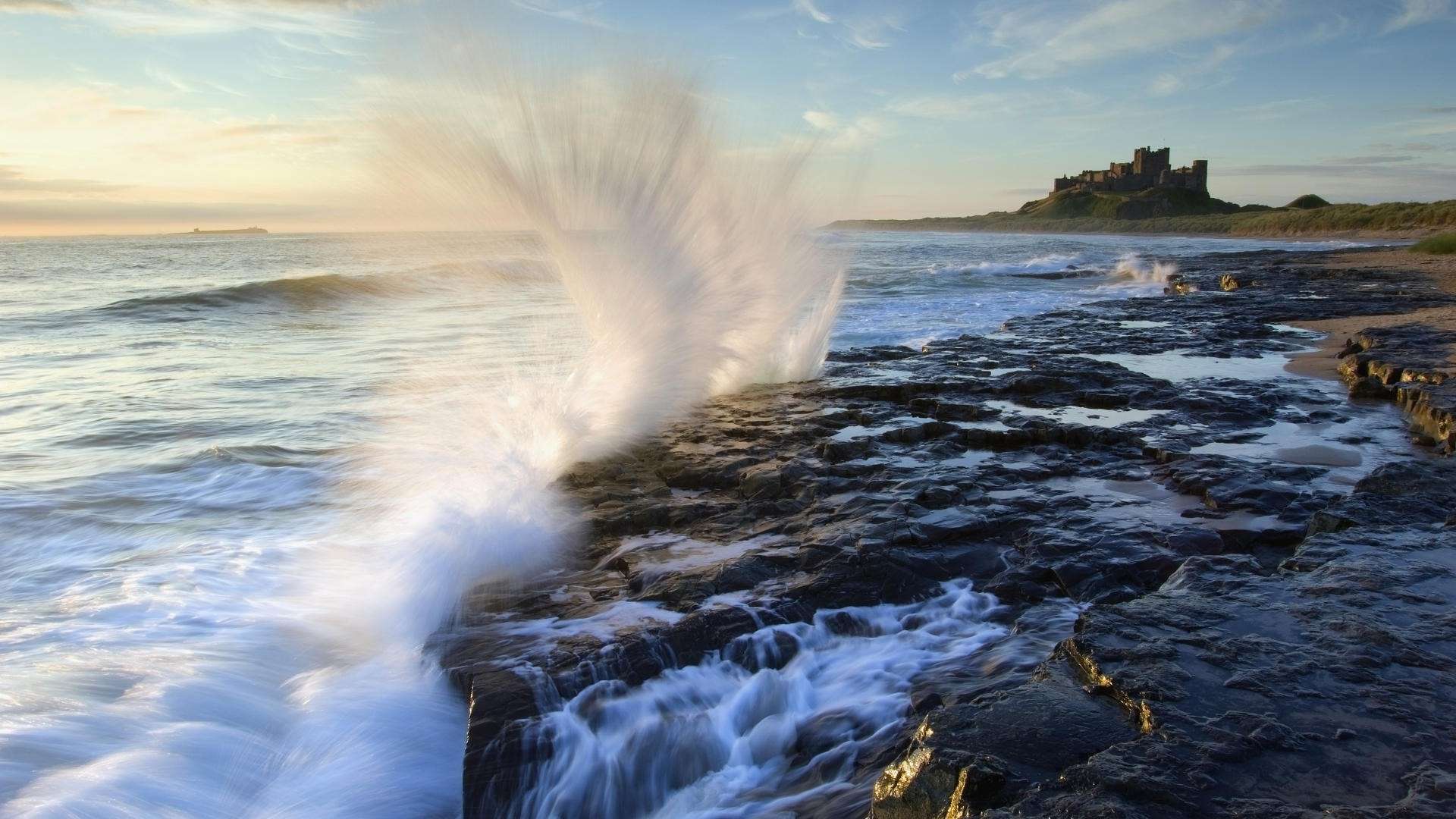 大海海浪浪花图片