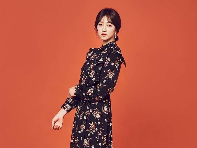 韩国女星表艺珍时尚写真ipad壁纸下载