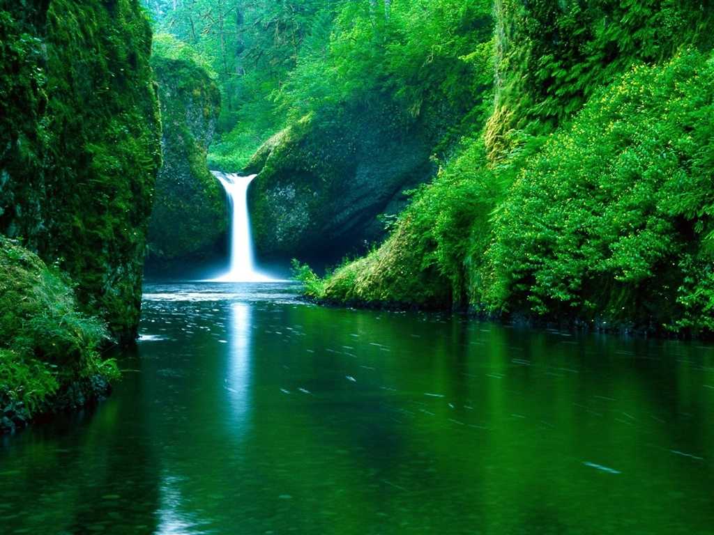 唯美瀑布自然风景安卓平板壁纸