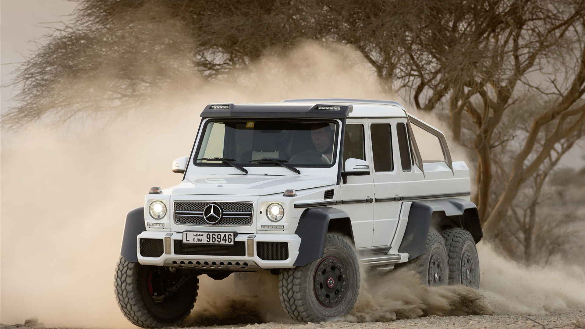 2013奔驰越野车 G63 AMG 6X6壁纸(上)