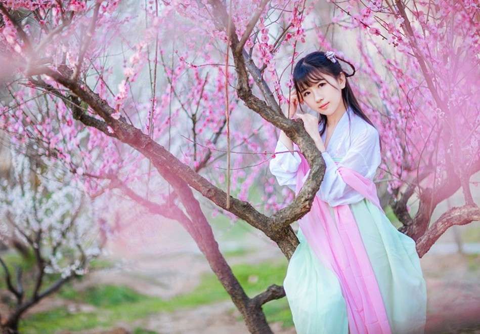 尤果网娜依灵儿性感妖娆写真套图