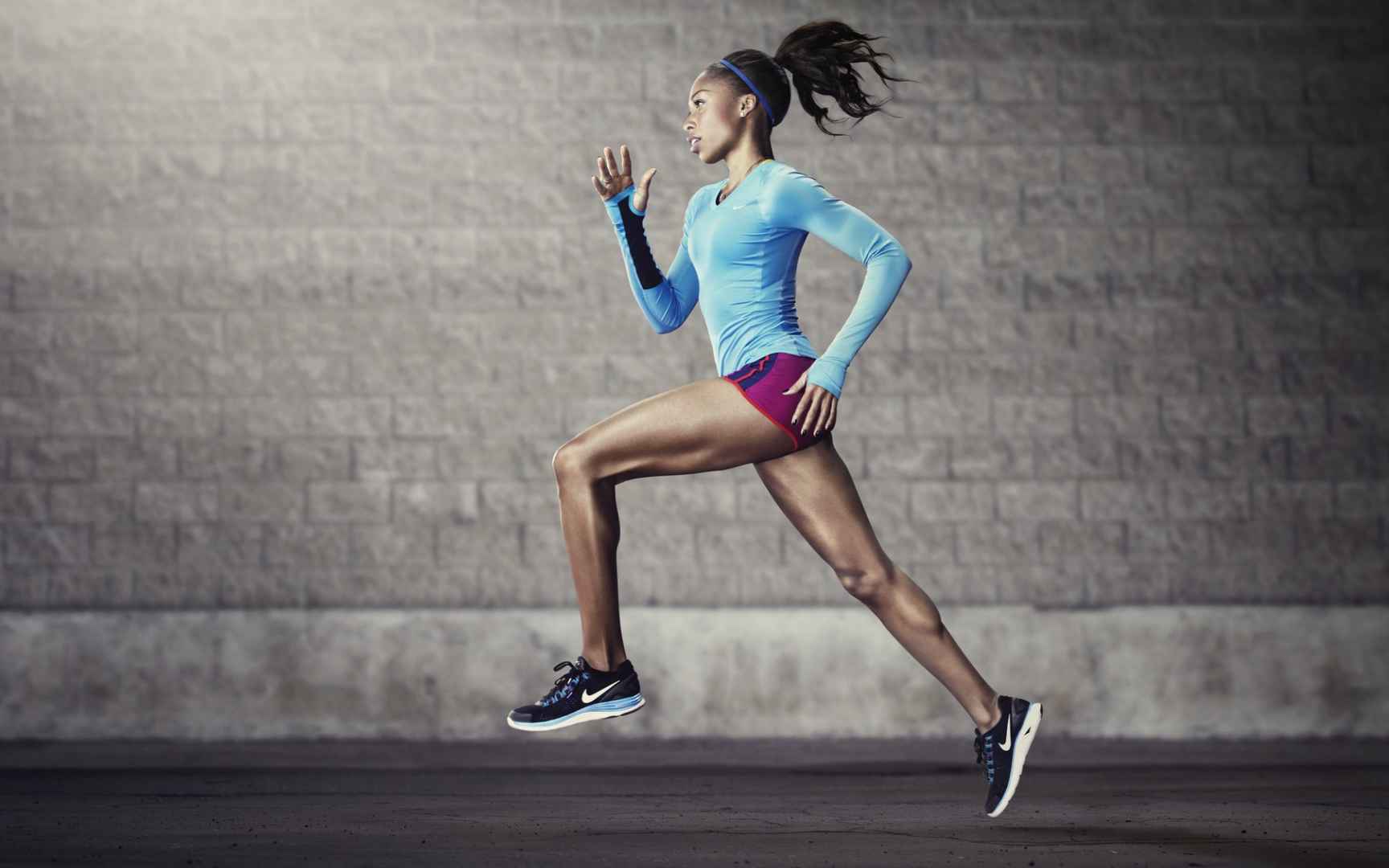 女性跑步运动图片壁纸