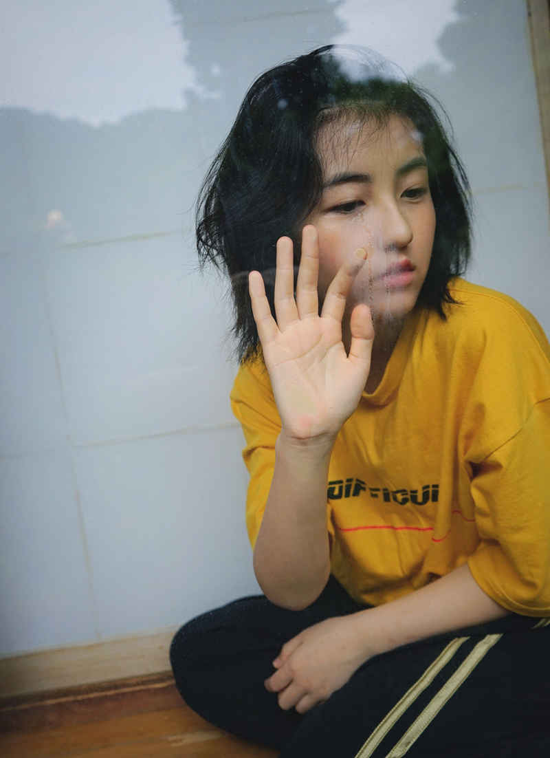 张子枫日系文艺写真图片