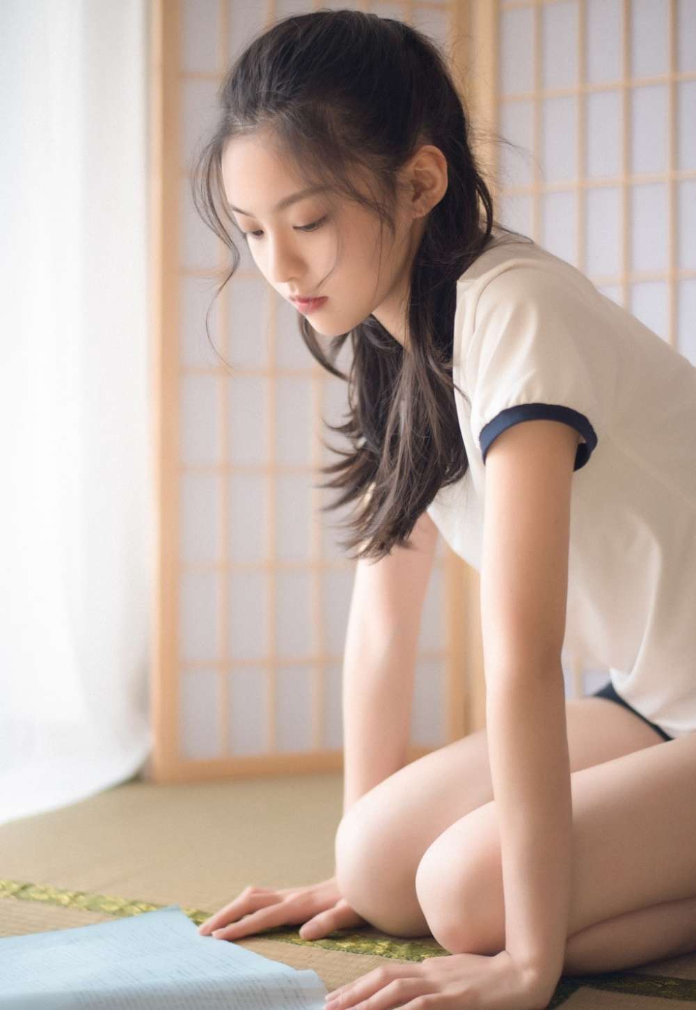 时尚美女李居利高清私房图片