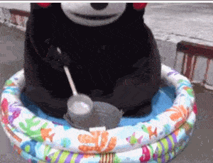 搞笑表情：熊本熊洗澡
