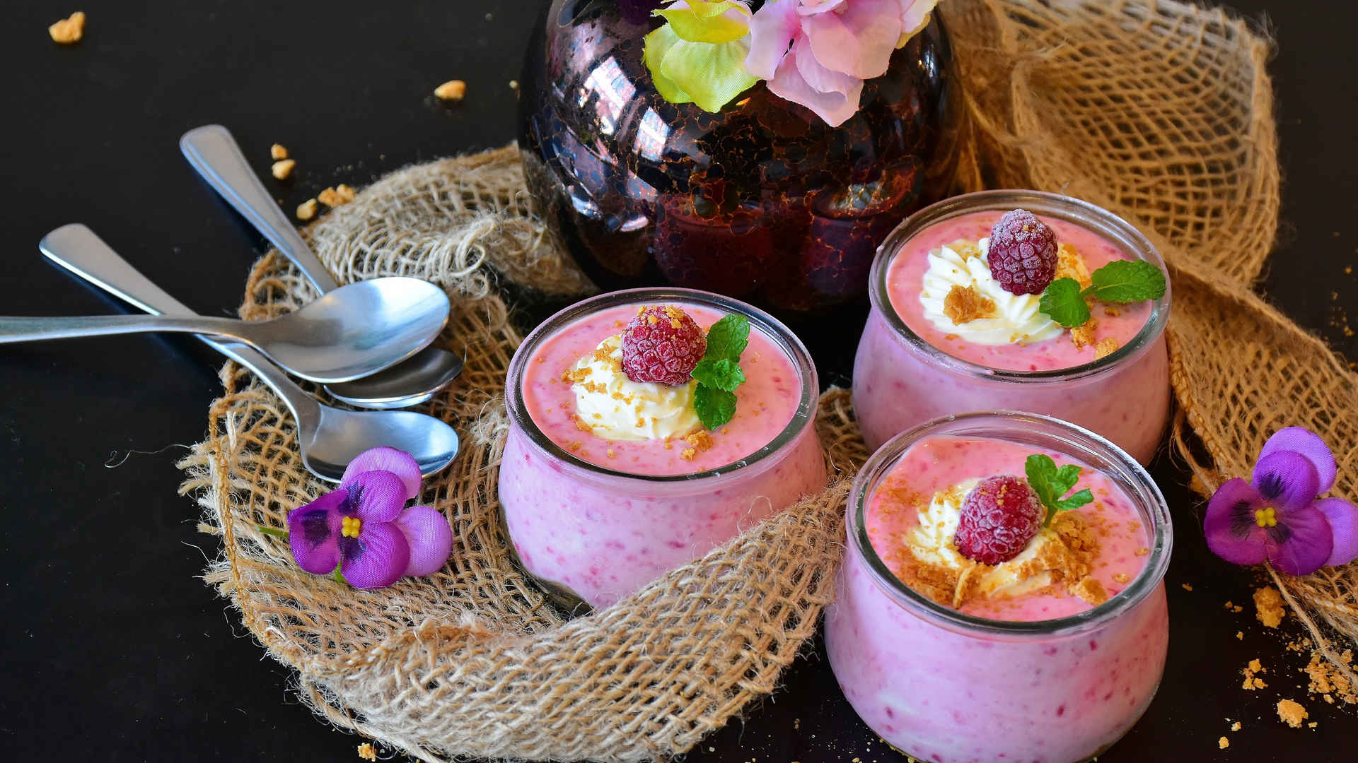 营养美味的水果酸奶图片