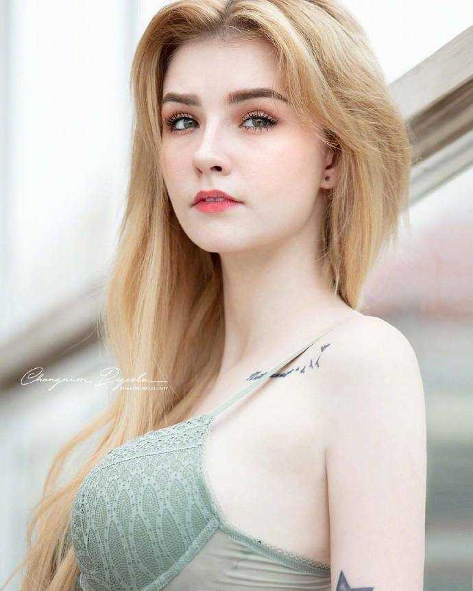 19岁混血麻豆 Jessie Vard ​​​​