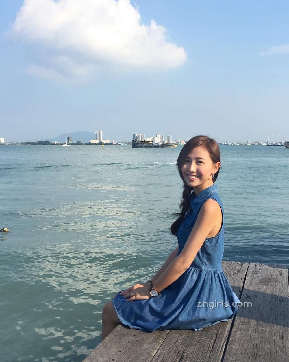 大胸美女模特性感内衣私房写真图片平板壁纸