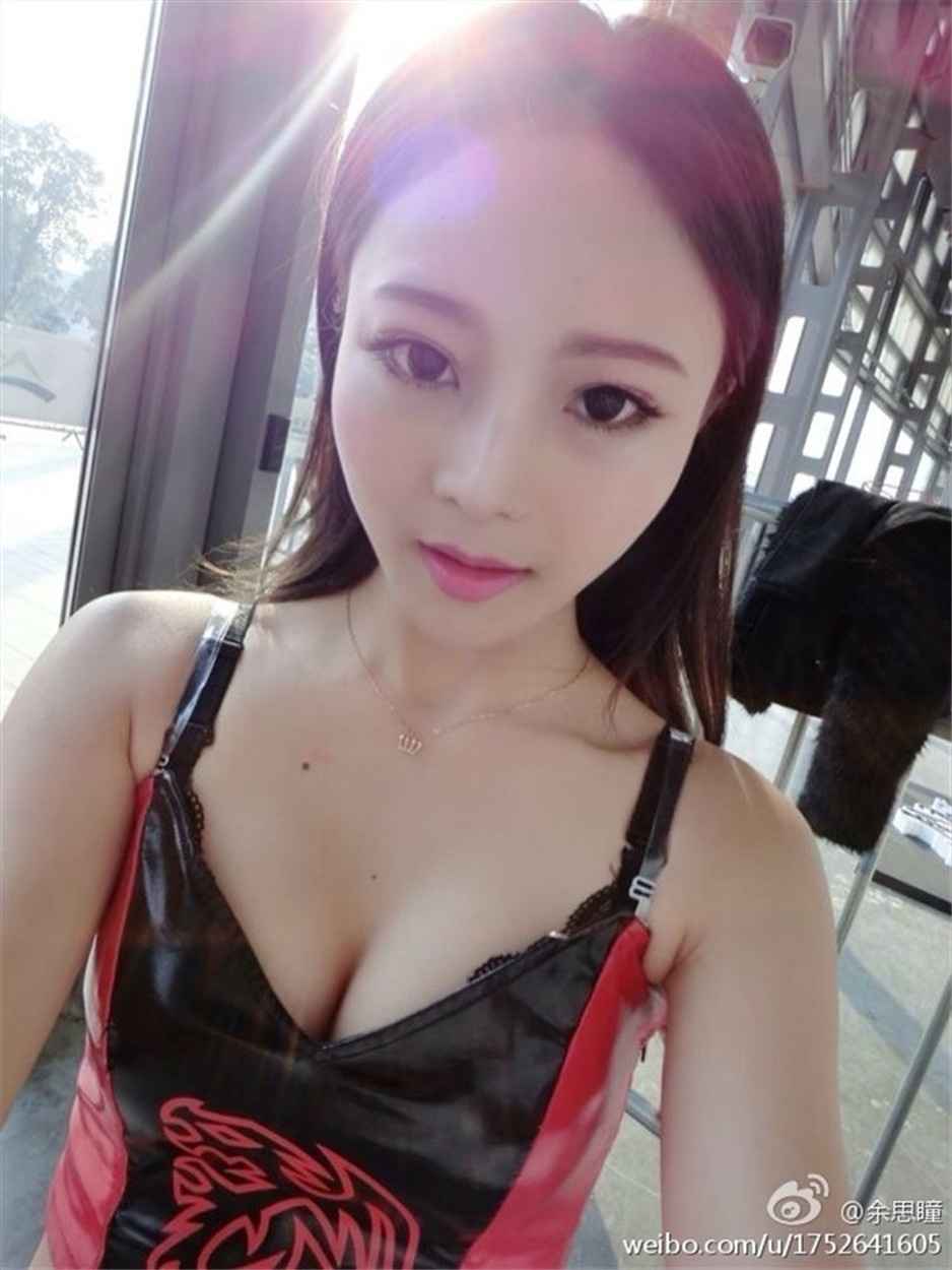 90后美少女余思瞳微博精选美图