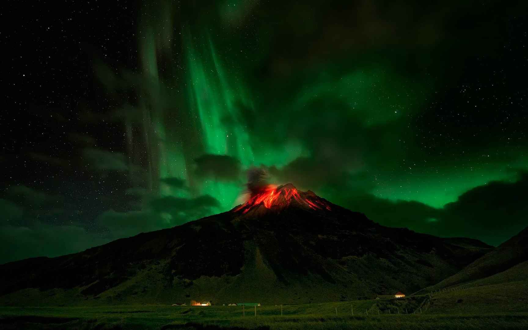 火山喷发图片