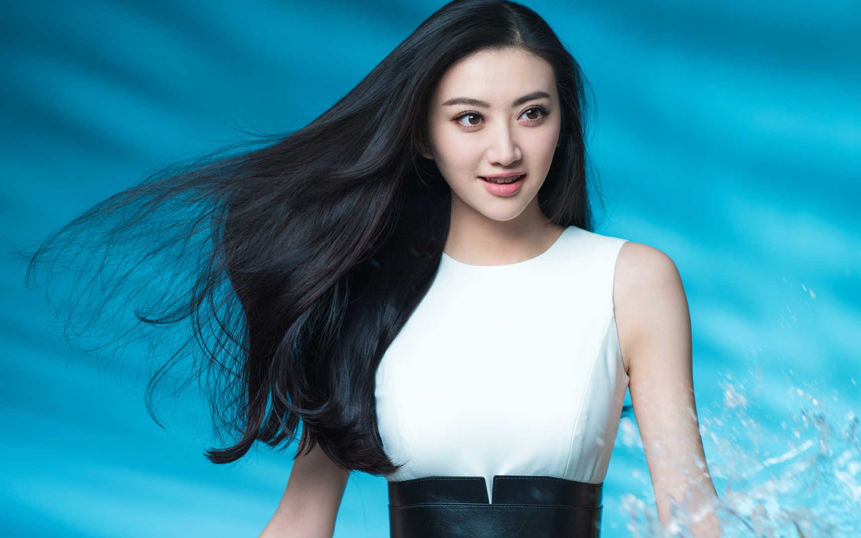 美女景甜桌面壁纸