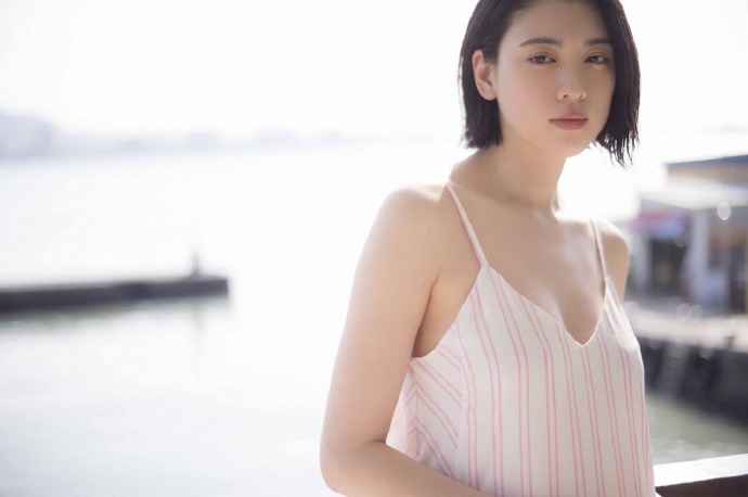 三吉彩花，多少女生梦寐以求的身材