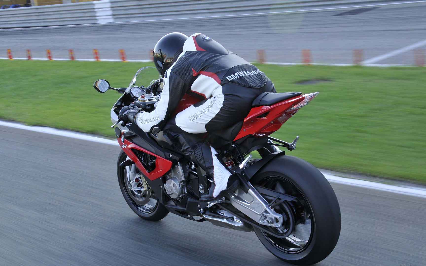 宝马 S 1000 RR摩托车壁纸