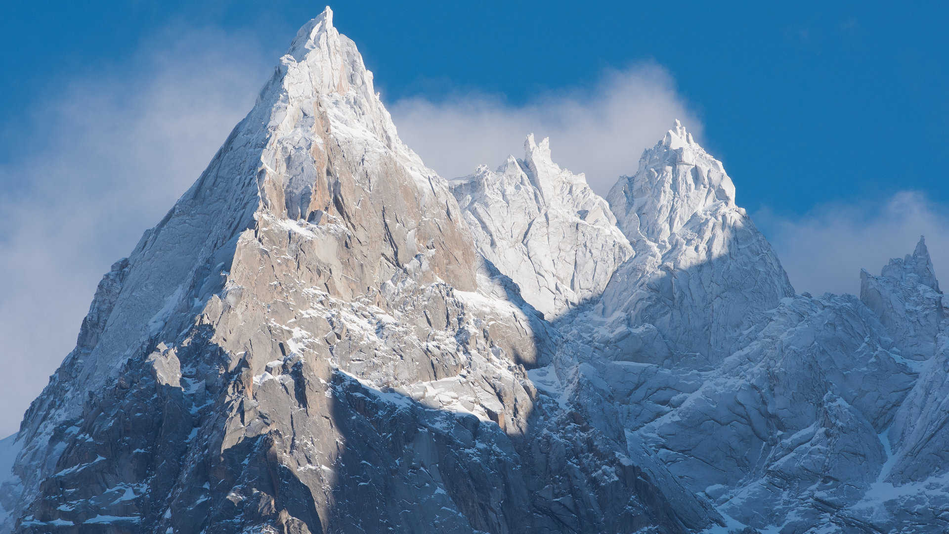 雪山风景桌面壁纸