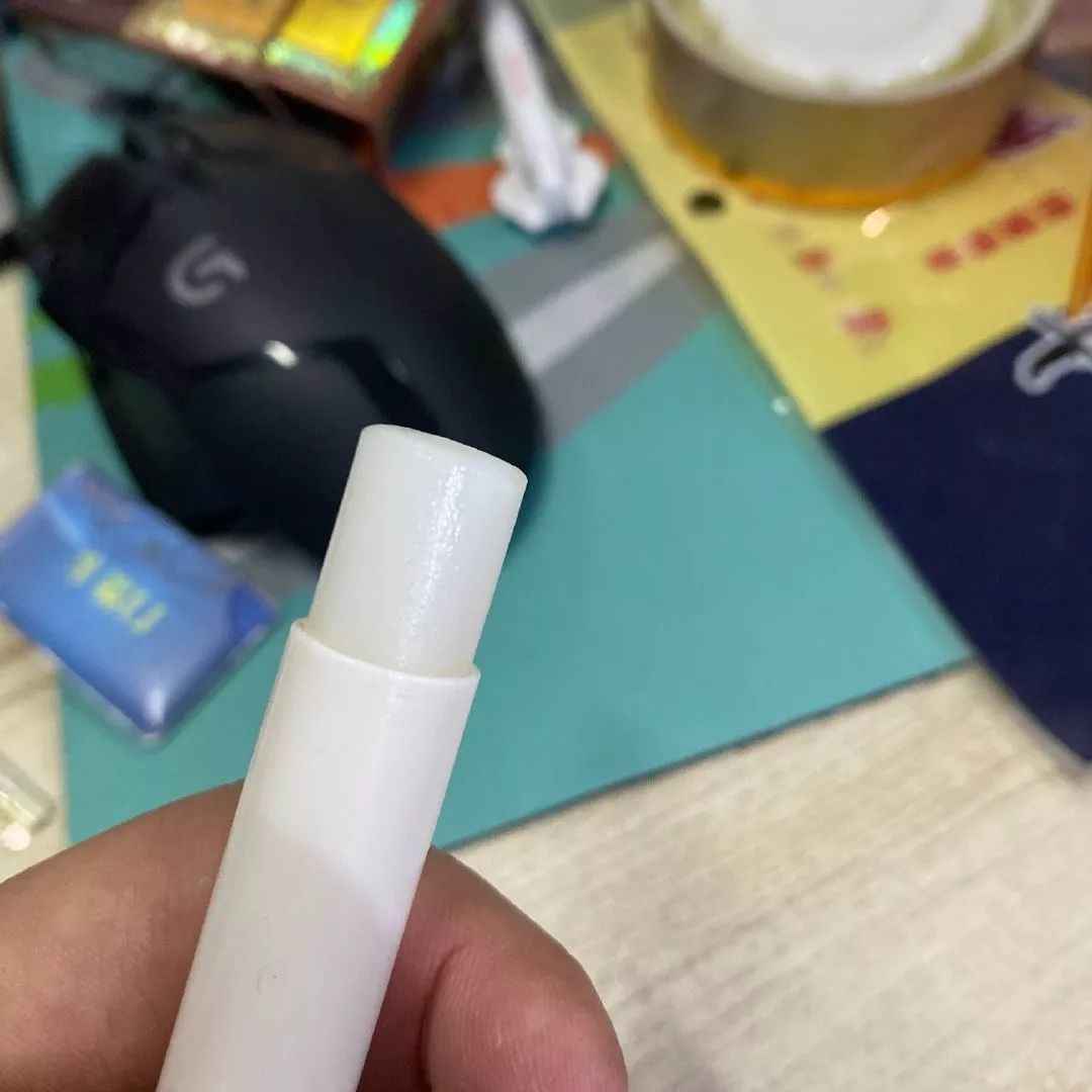 不要随便偷用女生的化妆品……