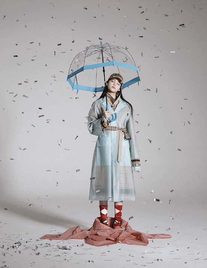 欧阳娜娜香港时尚杂志封面性感大片写真