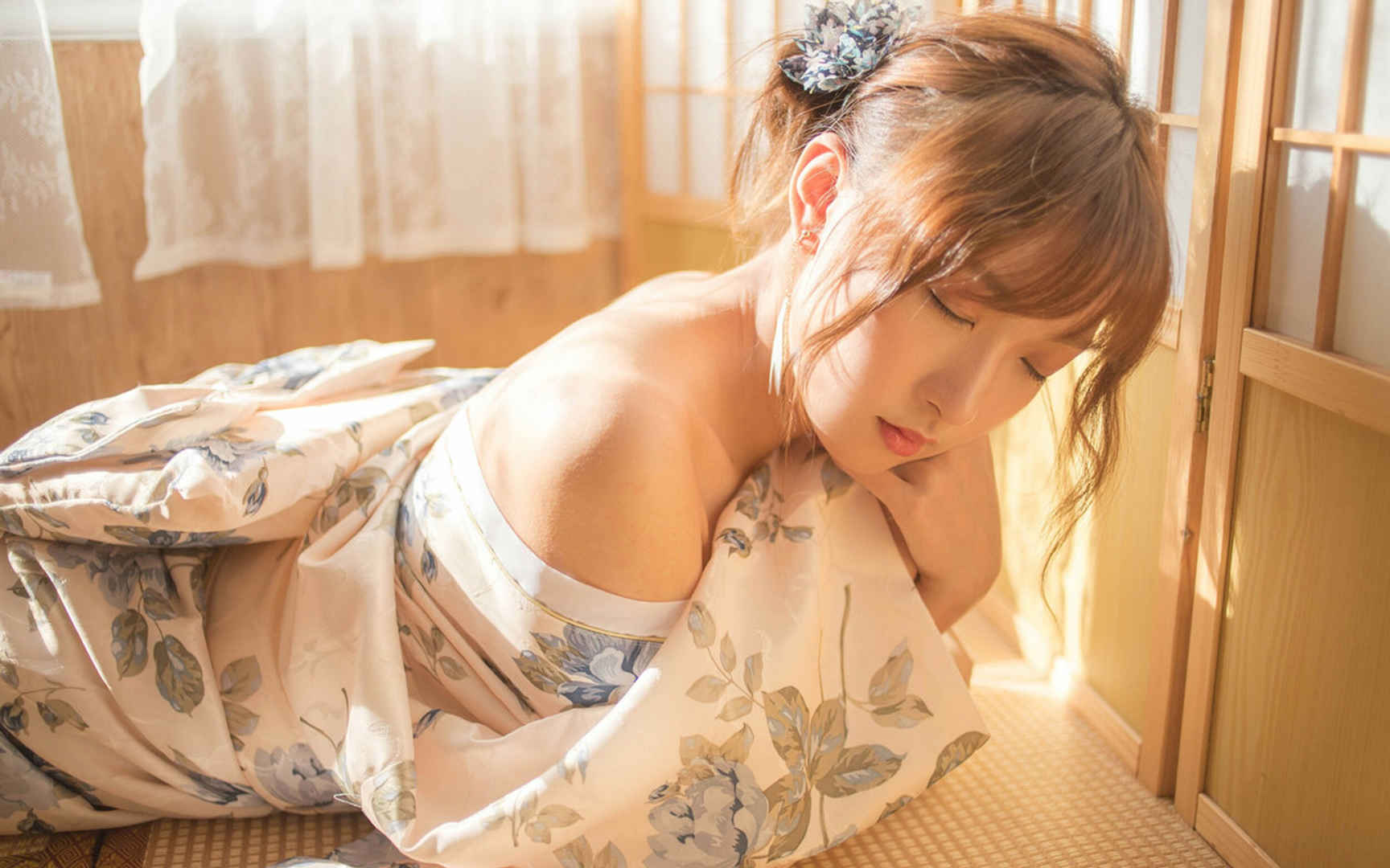 日本和服美女性感写真图片