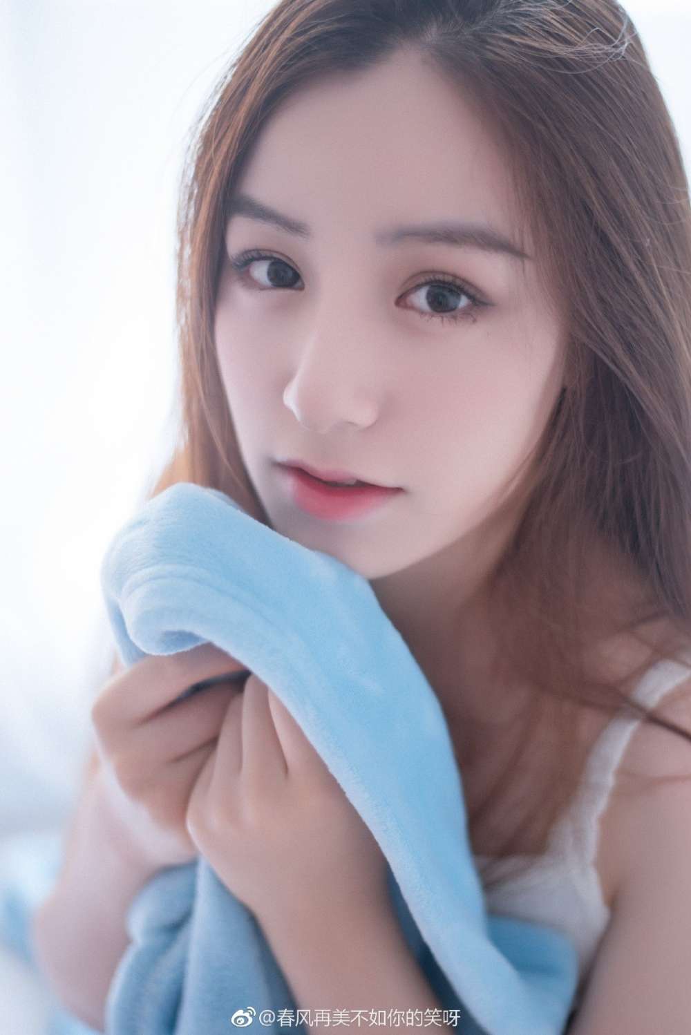 极品御姐型美女艾霓莎性感图片