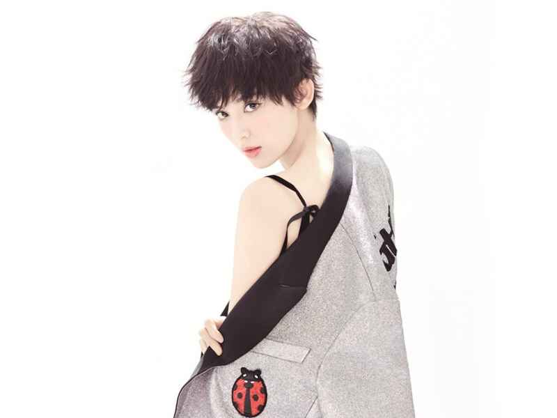 短发美女古力娜扎写真小米平板壁纸
