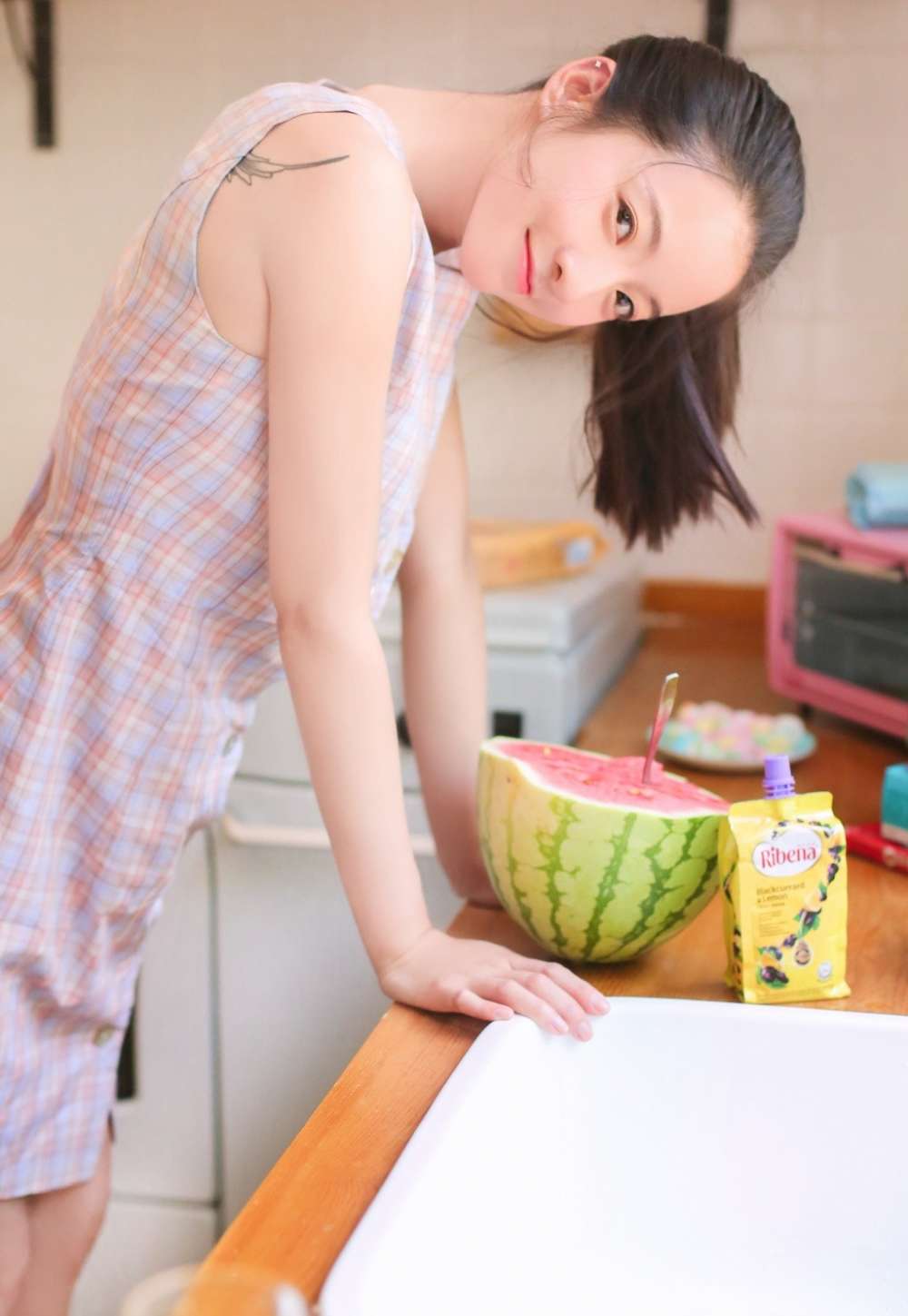 翘臀美女杜小雨丁字裤诱人写真