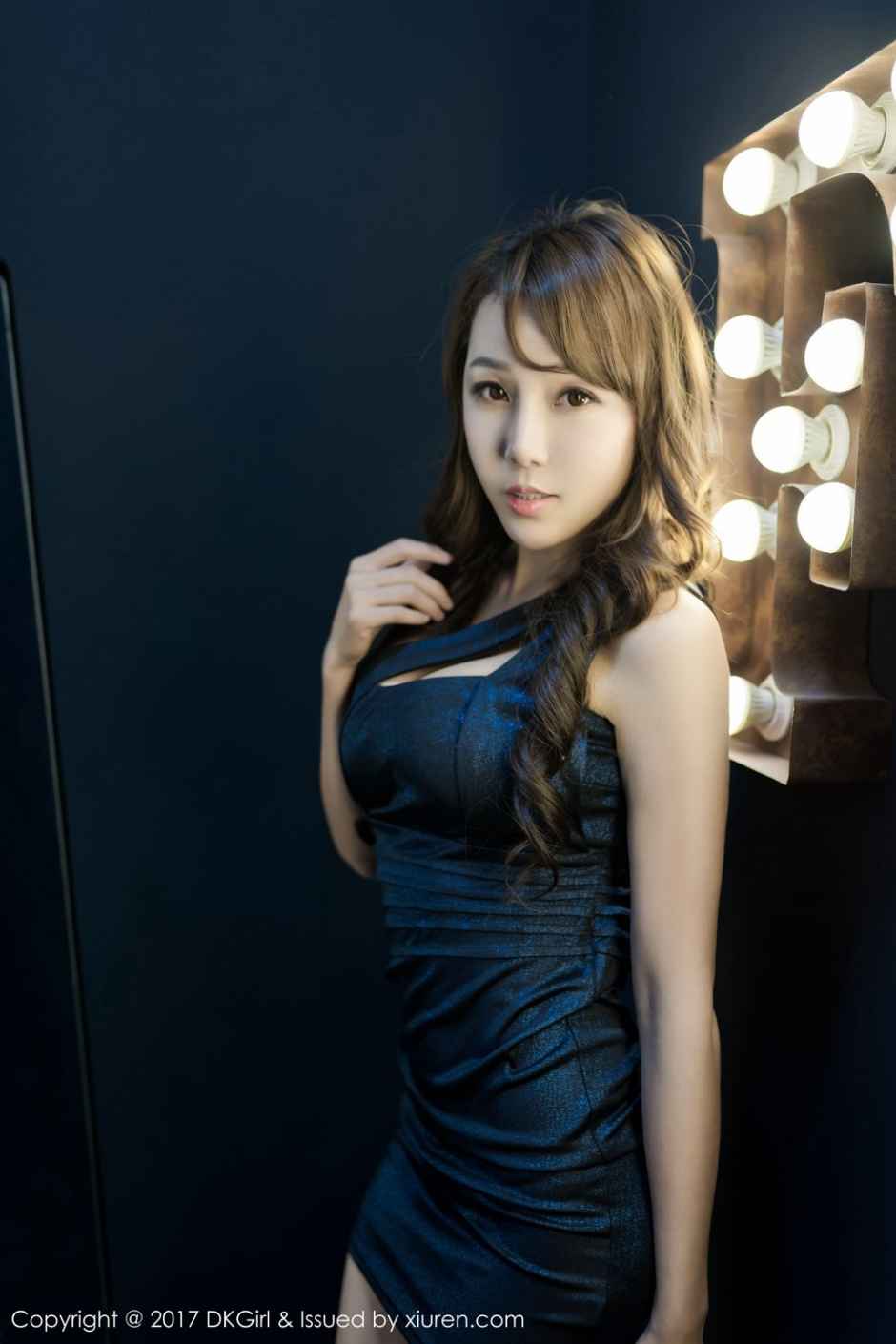 香港美女王沫儿性感内衣写真火辣诱人