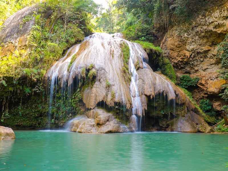 唯美瀑布自然风景平板壁纸大图