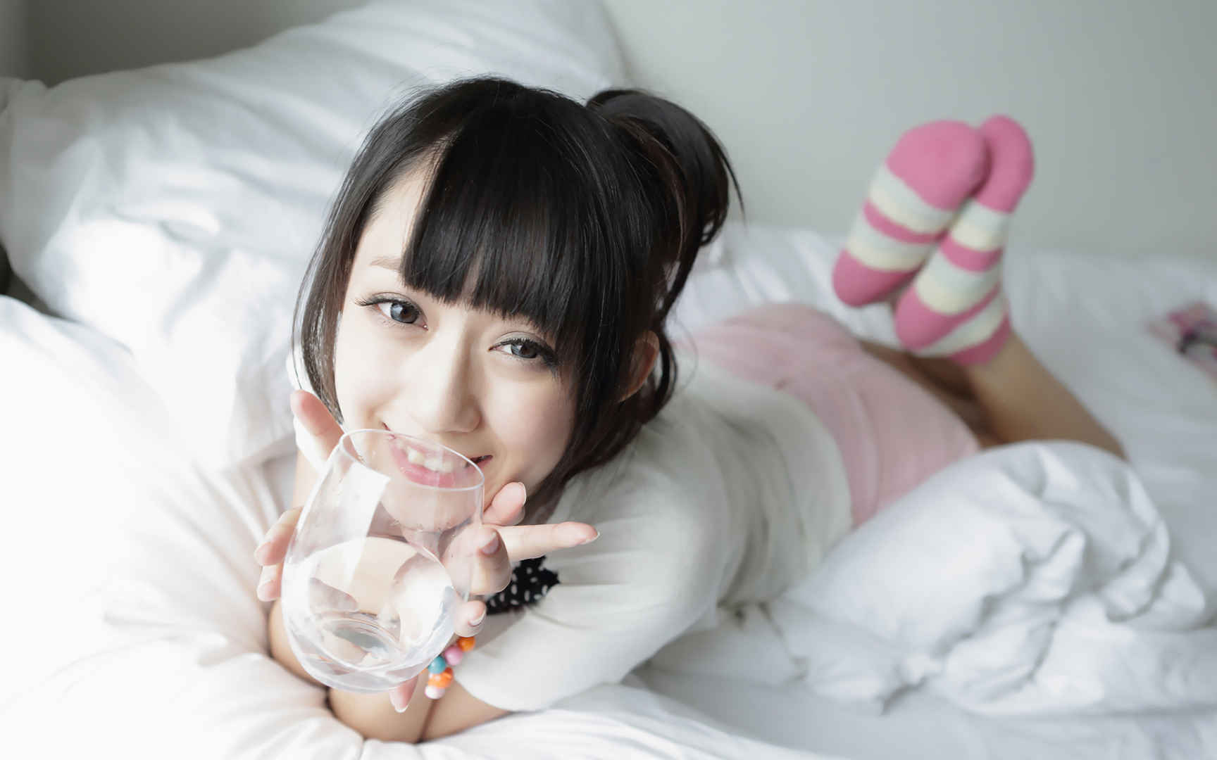 清纯美女电脑桌面壁纸