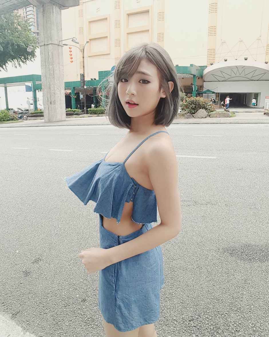 美女萝莉Sylvia Tan比基尼写真图片