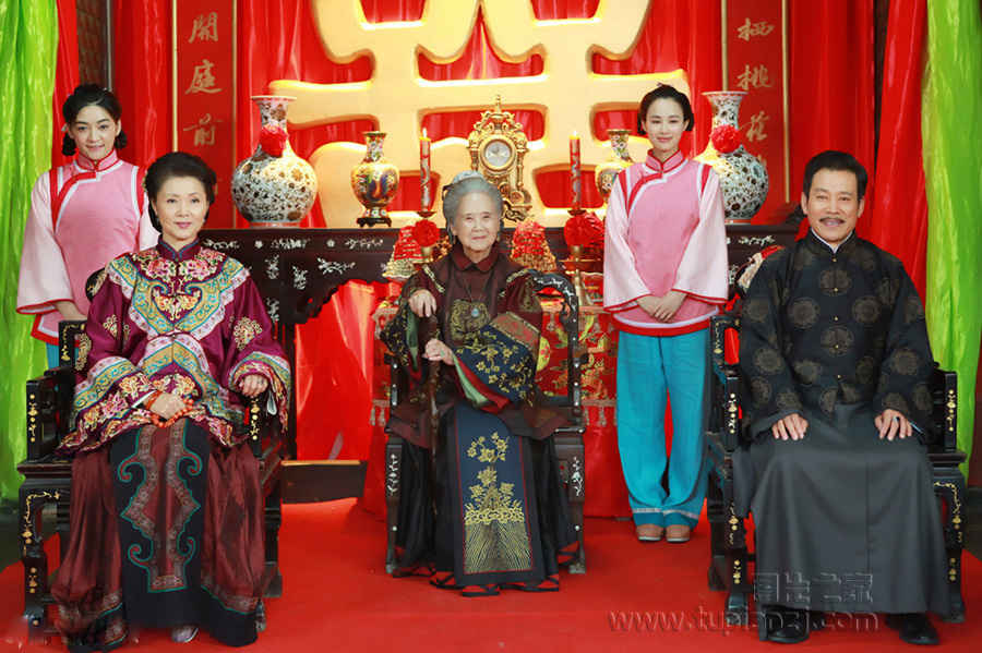 《新京华烟云》剧照 细节考究色彩鲜明