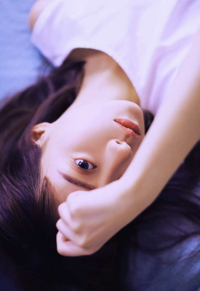 时尚美女李居利高清私房图片