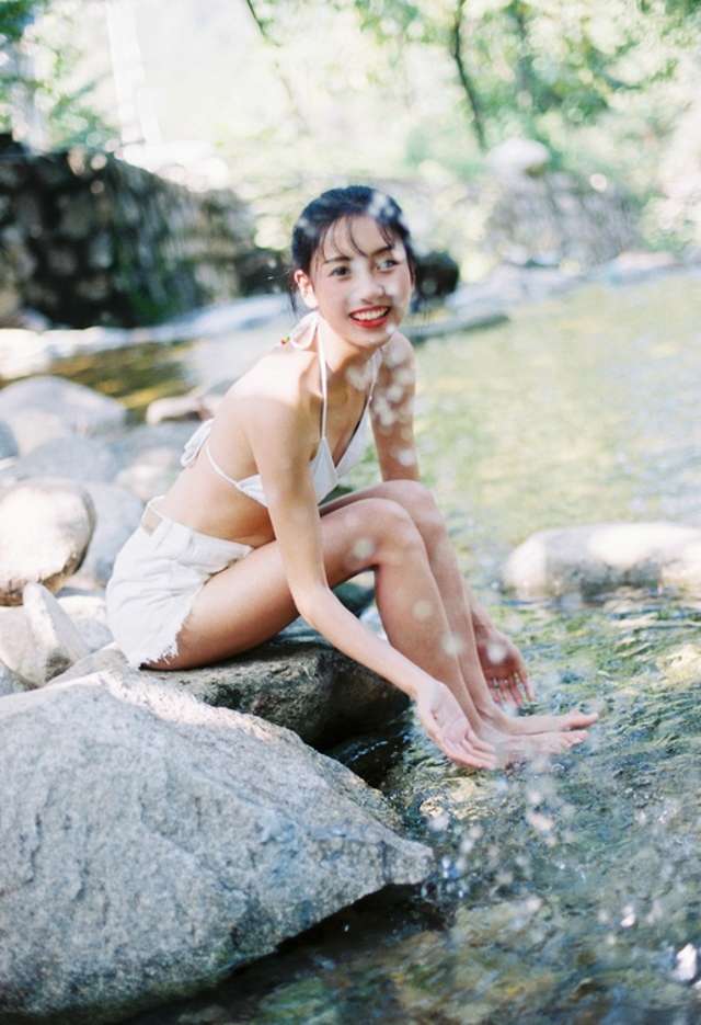 尤果网大波美女苏可可花园写真套图