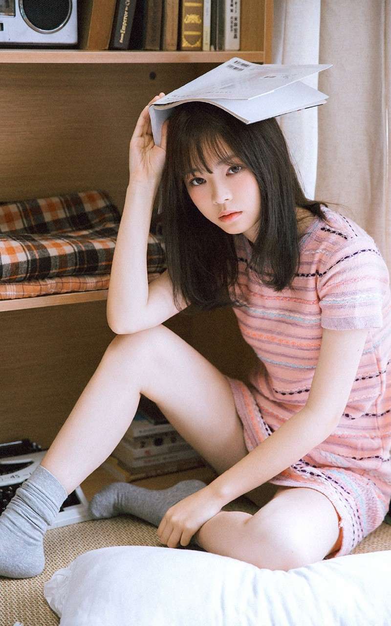 翘臀美女娜依灵儿内衣性感写真