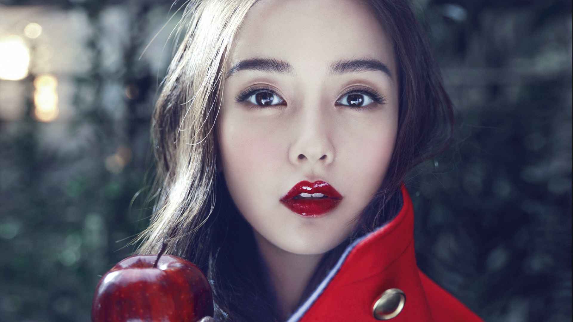 杨颖angelababy《时尚芭莎》写真壁纸