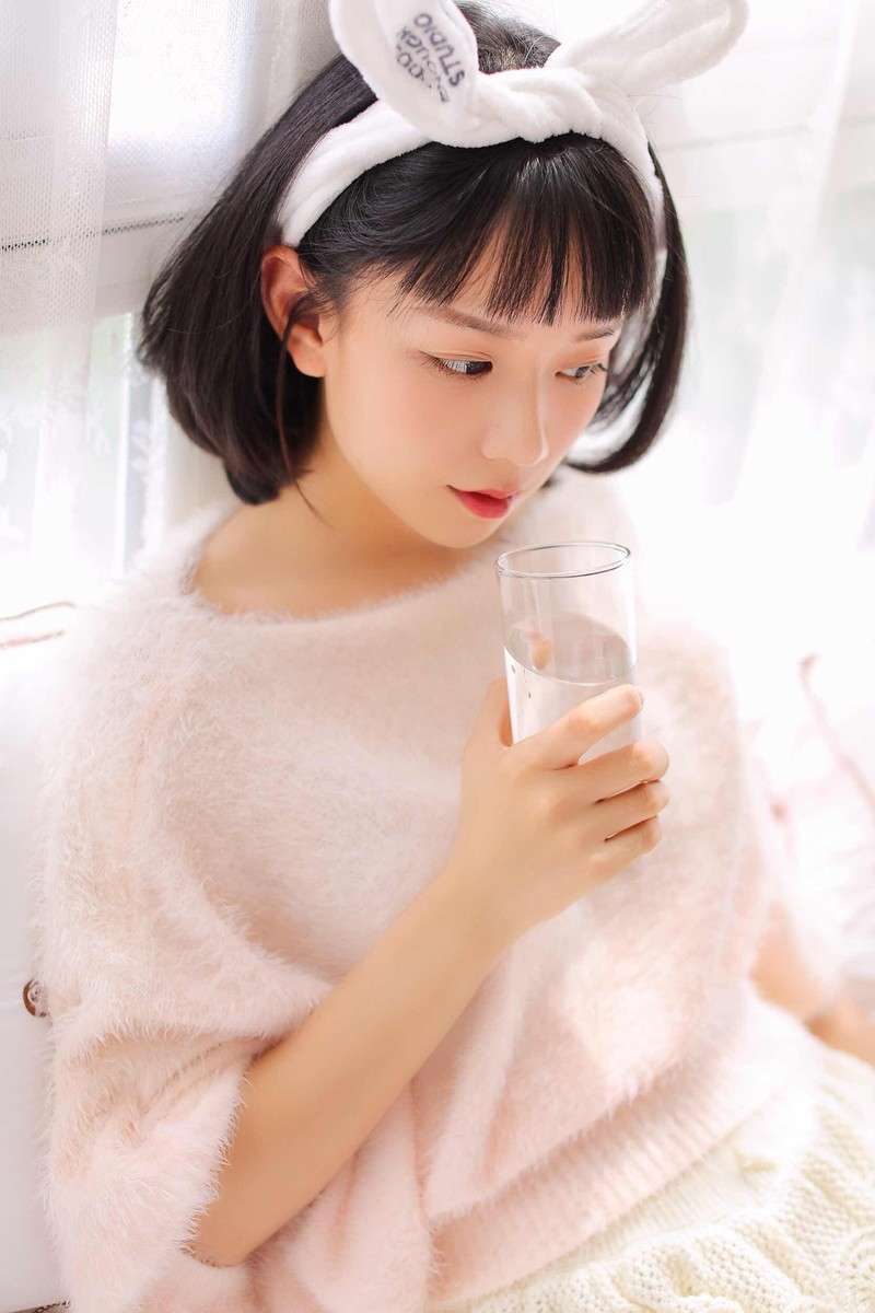 90后气质美女格格污巫高清写真大图