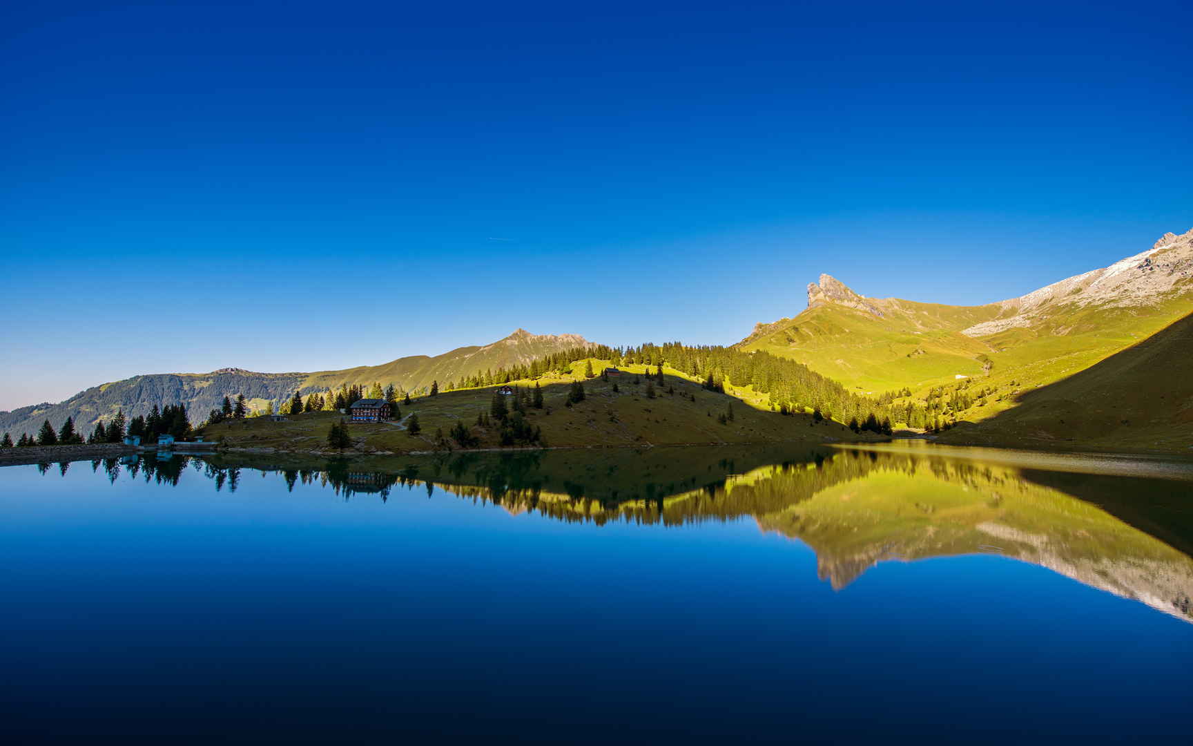 高清4k湖泊山水风景壁纸