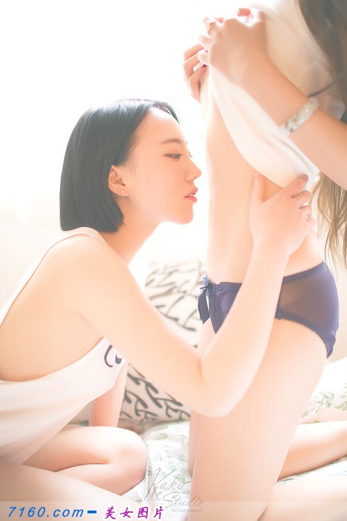 丰满诱人百合恋大胆销魂人体艺术图片