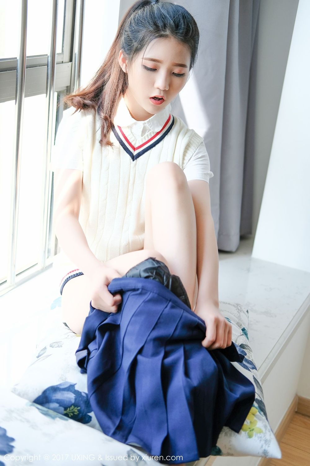 养眼雪白美女嫩模一叶echo学生服写真清纯动人