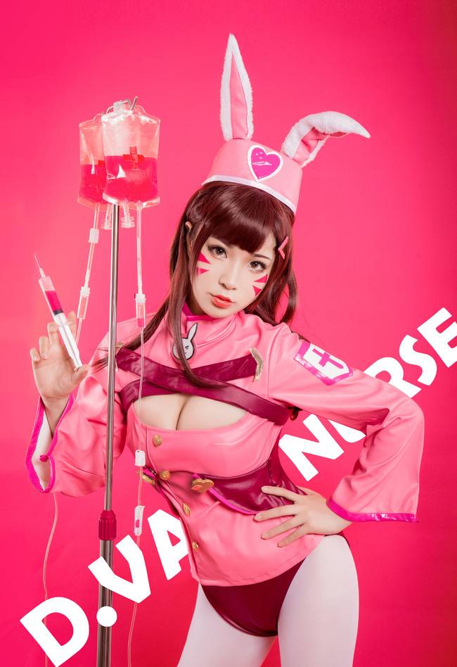 丰满展露北半球美女cosplay可爱诱人D.VA护士装