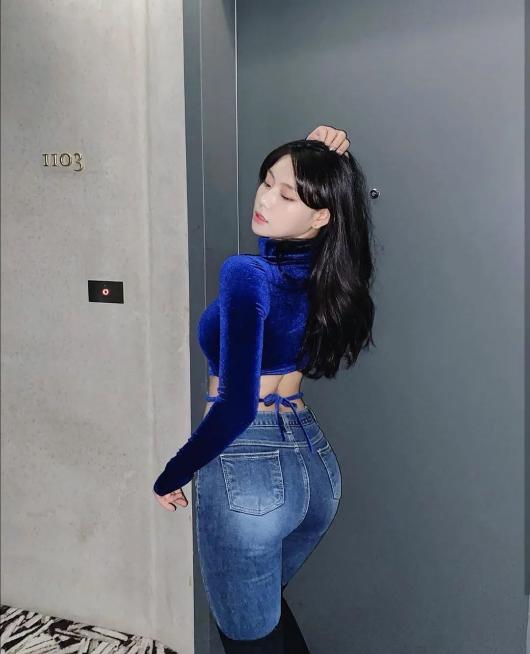 亚洲卡戴珊韩国美女模特金雅珠美胸翘臀写真照