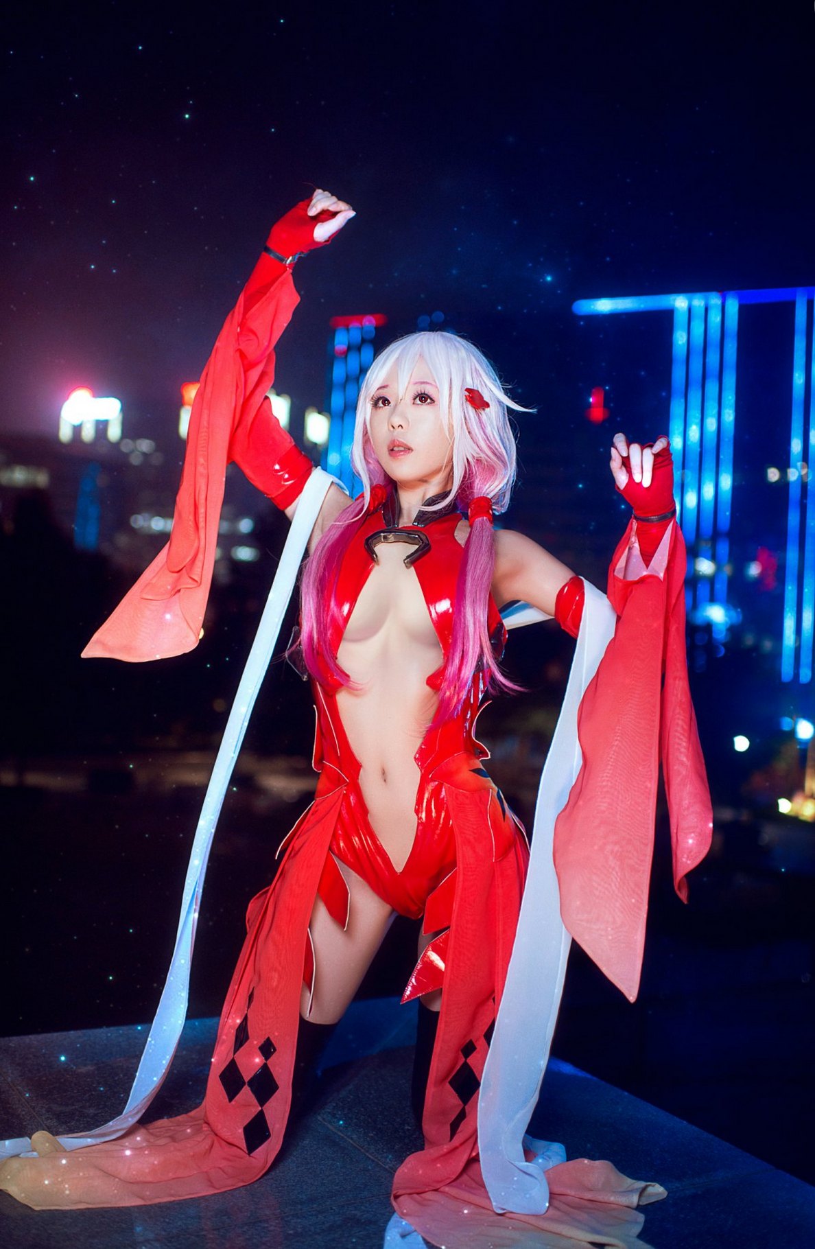 俊俏美女身穿性感Cosplay楪祈欲罢不能