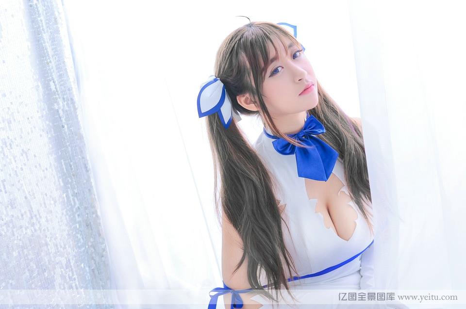 白嫩美女室内甜美诱惑cosplay