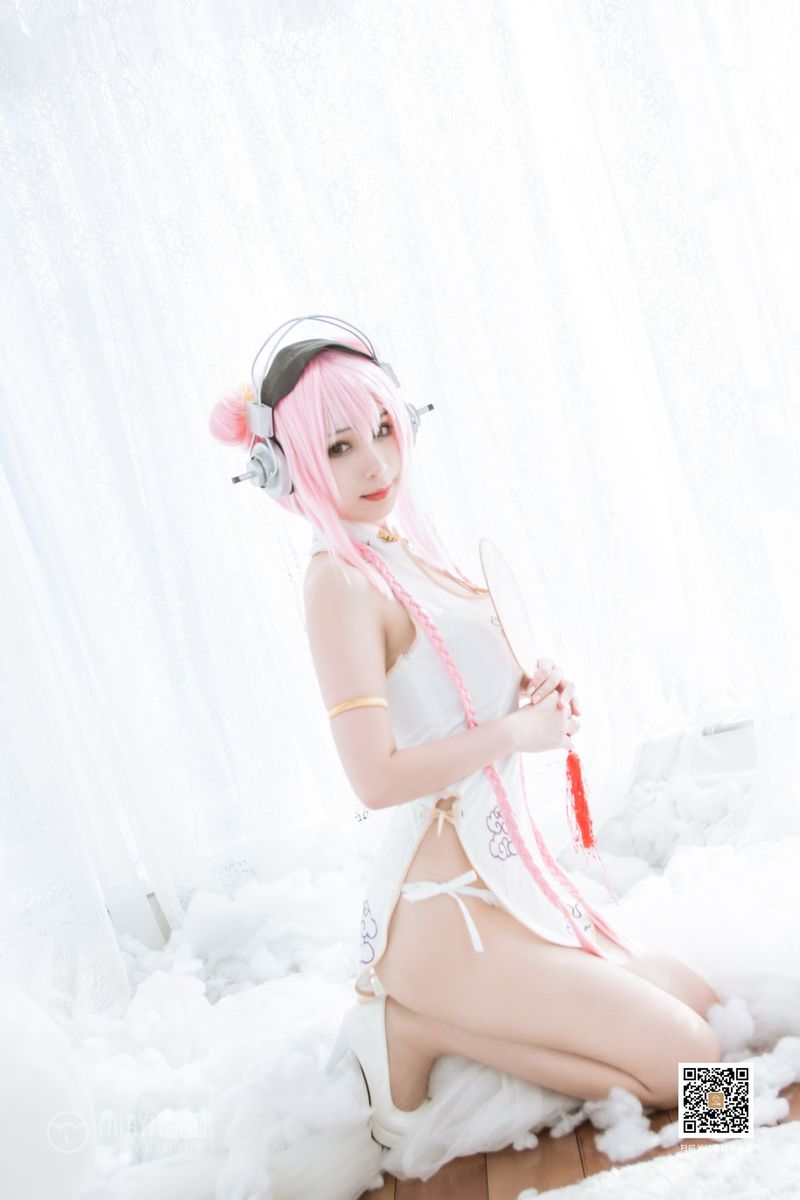 YALAYI雅拉伊性感美少女清凉装扮COSPLAY超级索尼子写真