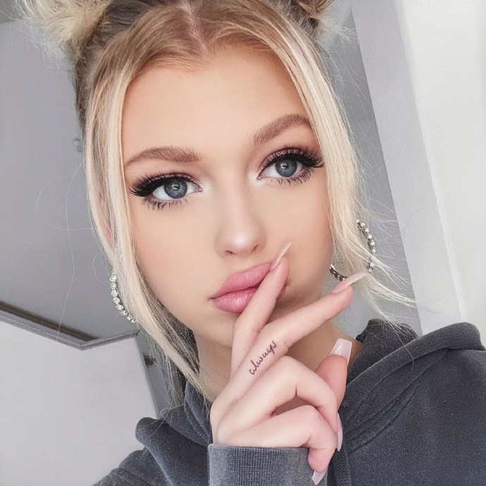 美国网红Loren Gray 真人版芭比娃娃