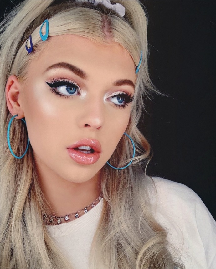 美国网红Loren Gray 真人版芭比娃娃