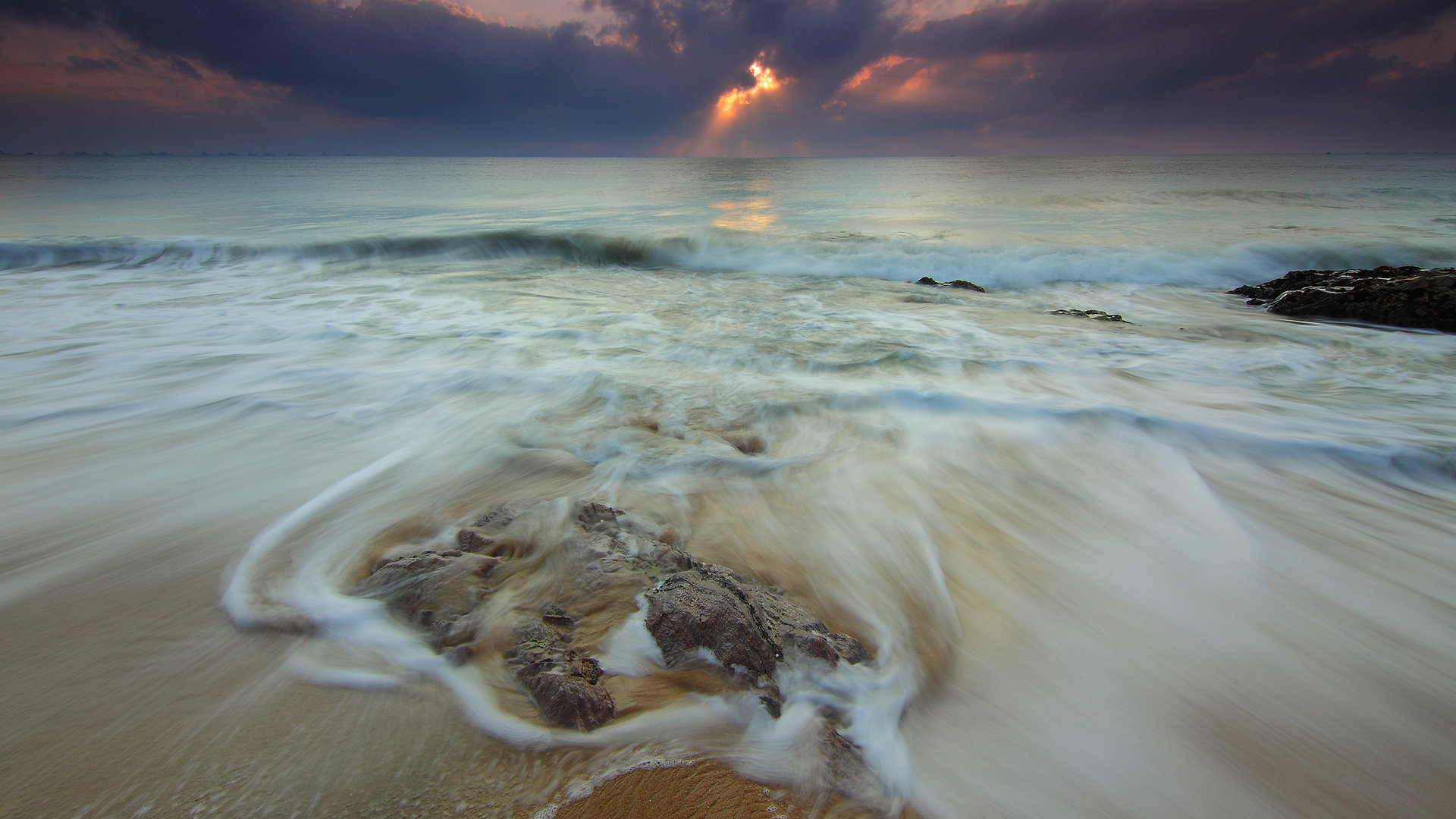 美丽的大海海水图片