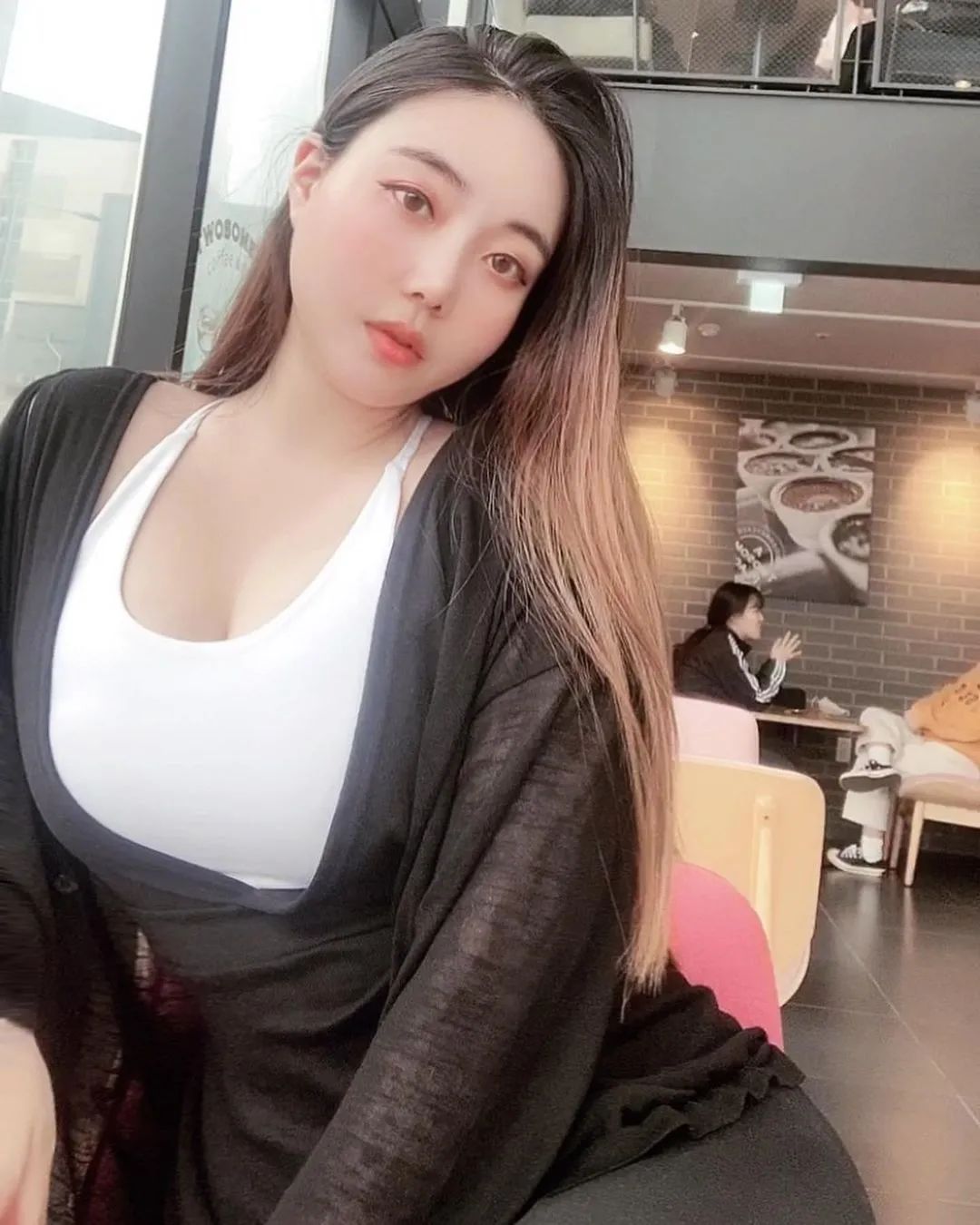 丰满身材微胖小姐姐日常性感照